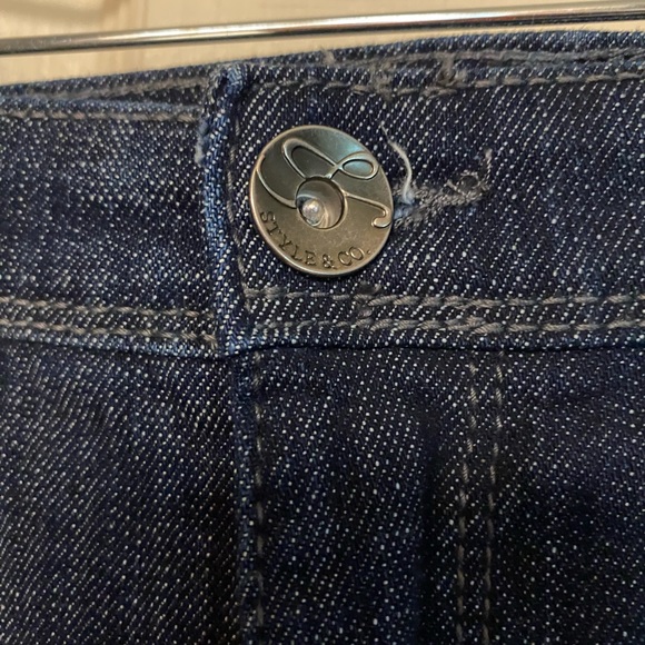 NWT Style & Co. Tummy Control Capri Jeans Size 14 - Picture 5 of 16